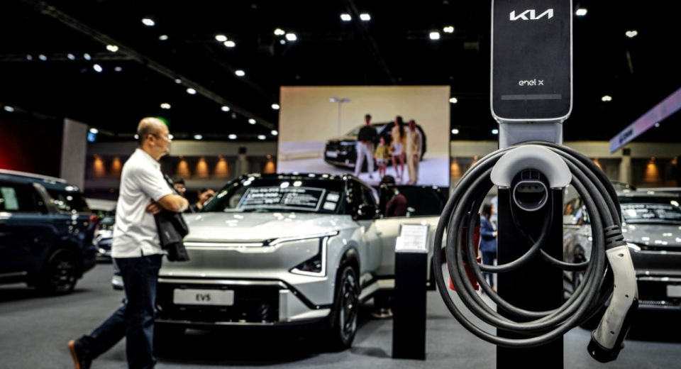Indústria automotiva da Tailândia ameaçada por importações de veículos elétricos chineses
