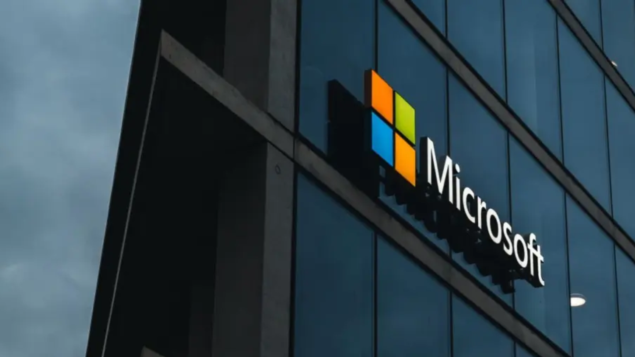 Microsoft alvo de ação de acionistas sobre Azure, crescimento em nuvem e gastos com inteligência artificial