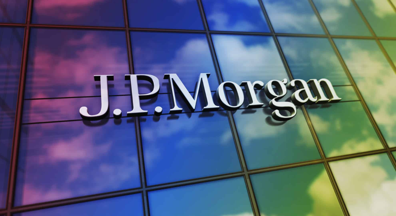 Ação Strategy MSTR e Bitcoin sob pressão após alerta do JPMorgan sobre nova política de venda de BTC
