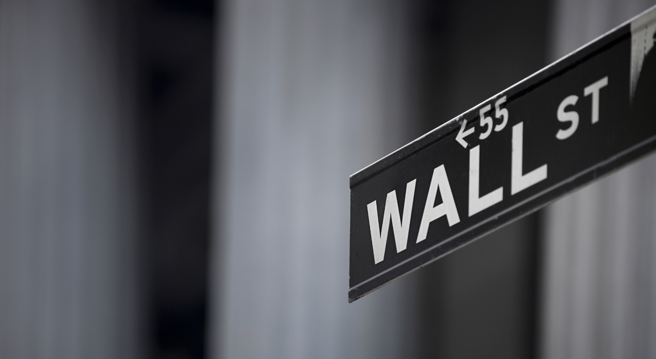 Mercados americanos em alta com ações de tecnologia, ETFs, petróleo, dólar e rendimentos dos Treasuries em destaque