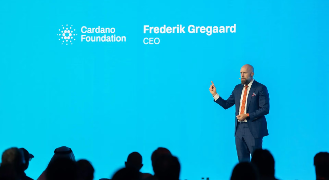 Cardano Foundation e UCLA ampliam educação em blockchain